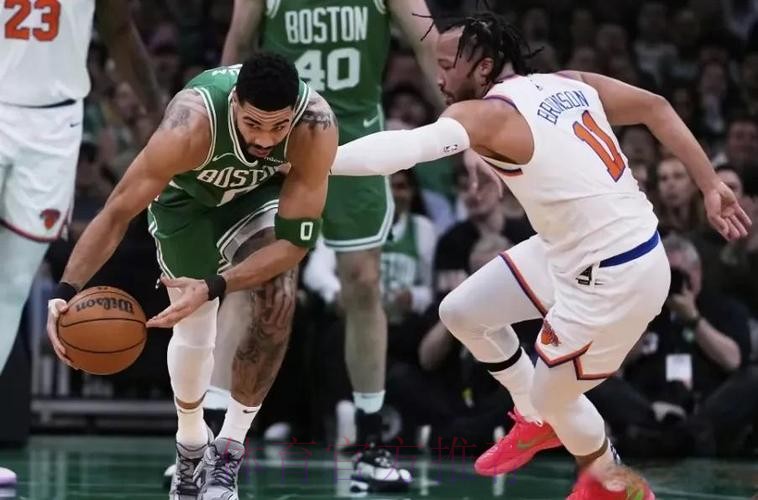 凯尔特人五个首发正负值全为正，但最终以1分之差惜败活塞